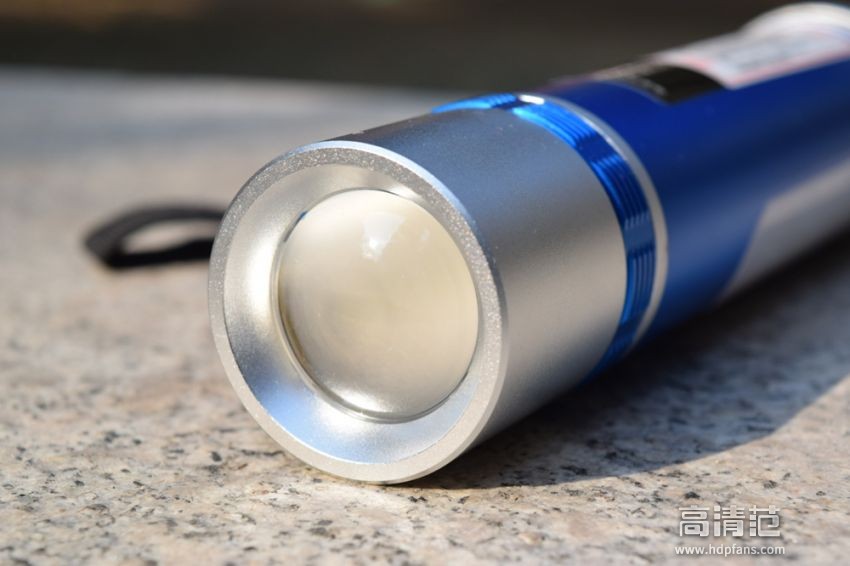 车载应急多功能手电筒,车用户外应急工具多功能手电筒