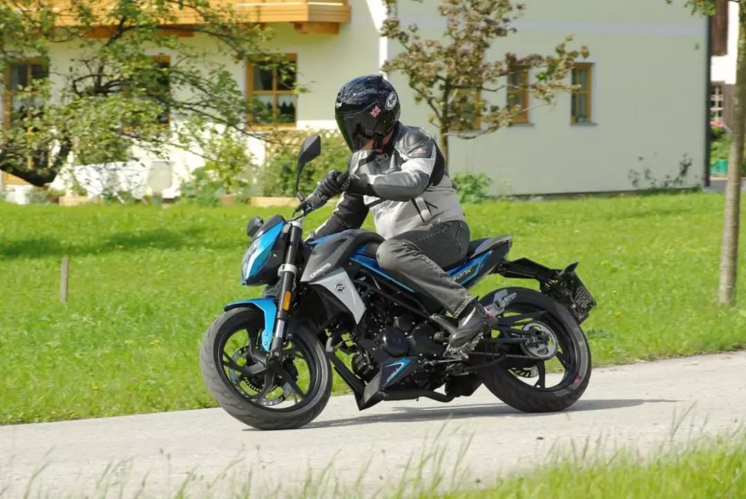 中国国宾车队最震动的视频,中国国宾车车队