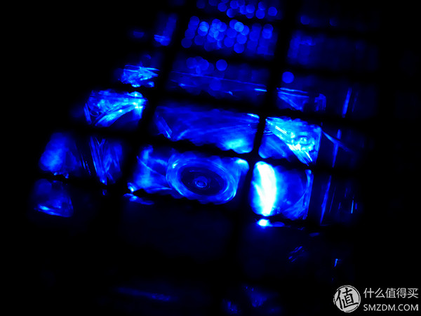 小升级爱国者发现机箱电源、Kingston金士顿HyperX240G硬盘、XFX讯景R9370装机实战