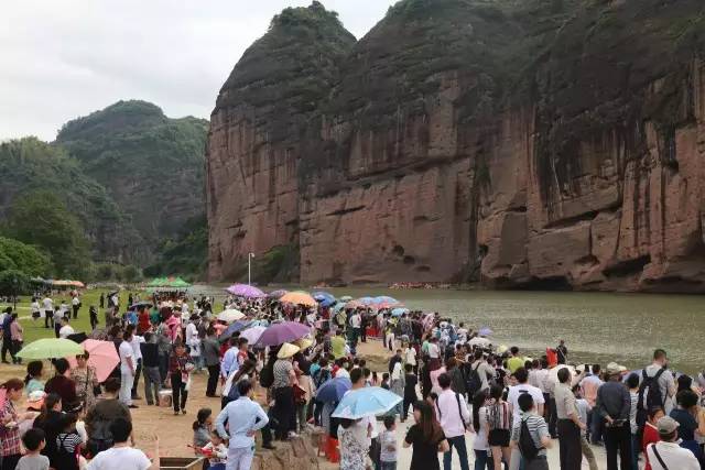 这个季节江西适合去哪里旅游,江西必玩的五A景区