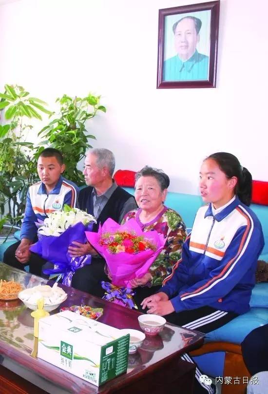 向母亲致敬——聆听8位英雄母亲的故事