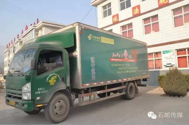 关爱留守儿童衣服,1200余套爱心冬衣让孩子温暖过冬