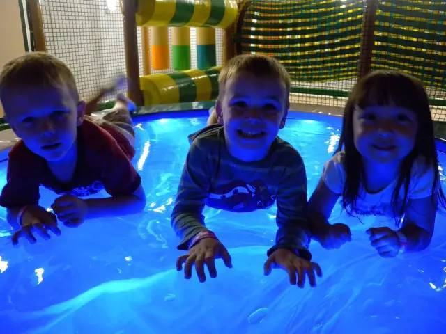 新加坡沉浸式亲子游乐园,新加坡园林儿童游乐区