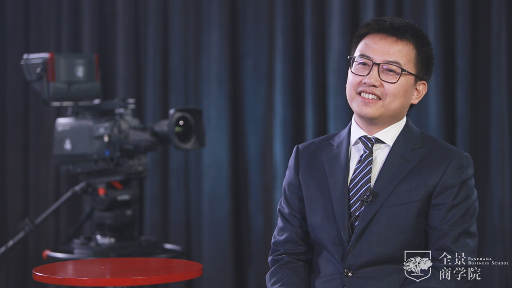 他凭什么把一个淘宝护肤品牌做成“网红”,被雷军、靳海涛看中，如今又带企业成功上市？