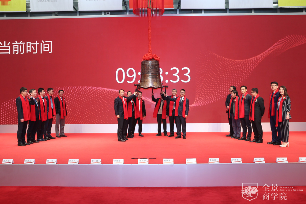 他凭什么把一个淘宝护肤品牌做成“网红”,被雷军、靳海涛看中，如今又带企业成功上市？