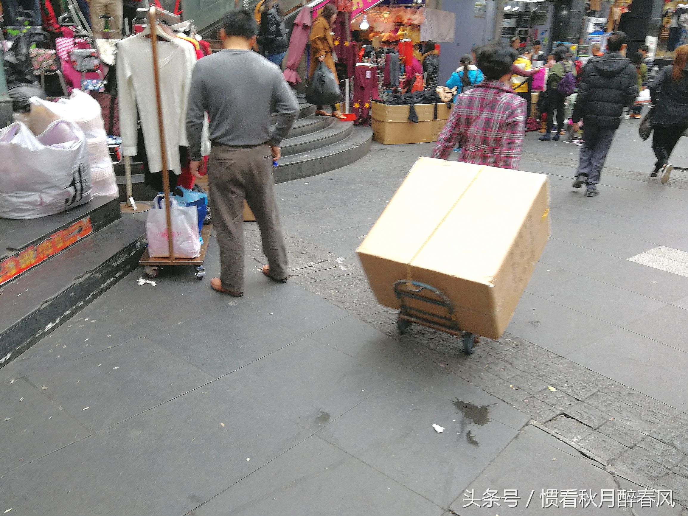 10年的深圳东门步行街,深圳东门步行街最值得逛的一条街