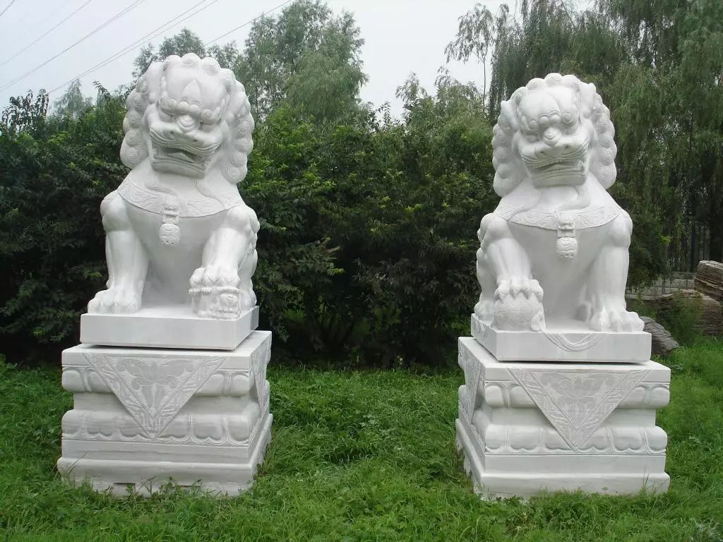 看完这些大牌的狗年定制，我都不想属狗了