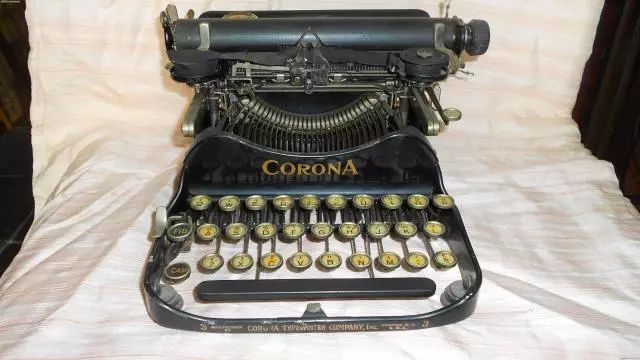 打字员的日常任务就是手指在键盘上跑半马拉松