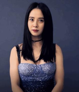 穿Dior星空裙的模特比ab还美！神似王思聪前女友，就是嘴巴怪怪的