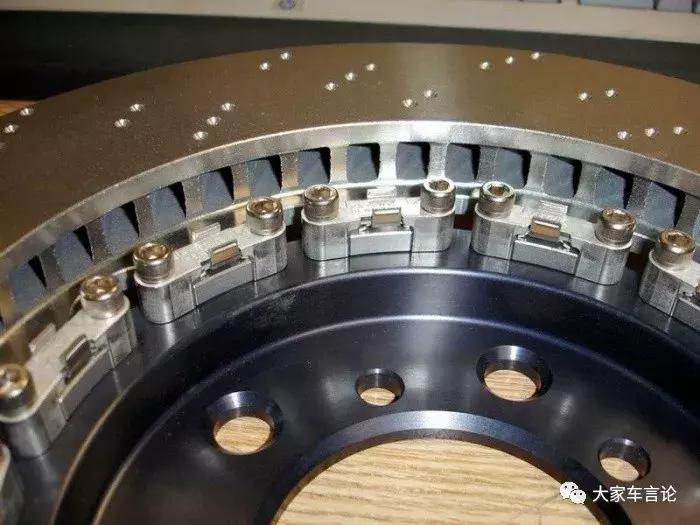 想要制动好是升级轮胎还是卡钳,想提升刹车效果要换什么