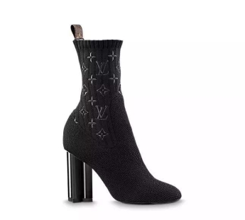 时尚“回春”袜子鞋！曾被嫌弃的TA竟然这么受大牌欣赏