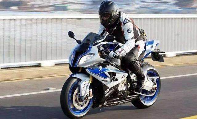 摩托车高速刹车一捏就吱吱响,摩托车高速刹车刹前刹还是后刹