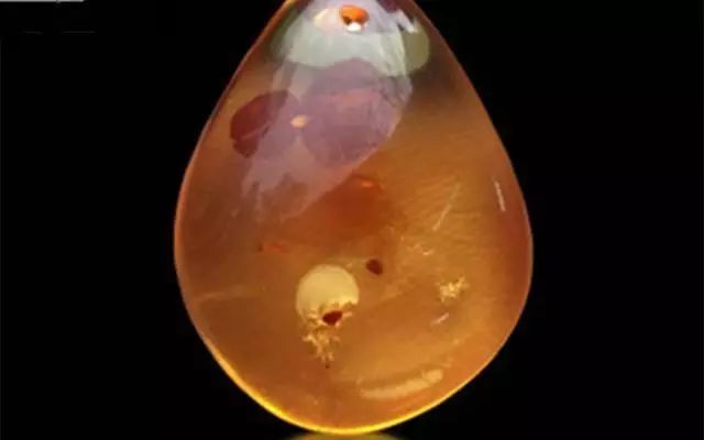 琥珀蜜蜡鉴别真假方法大揭秘,在家怎么鉴别琥珀蜜蜡真假的方法