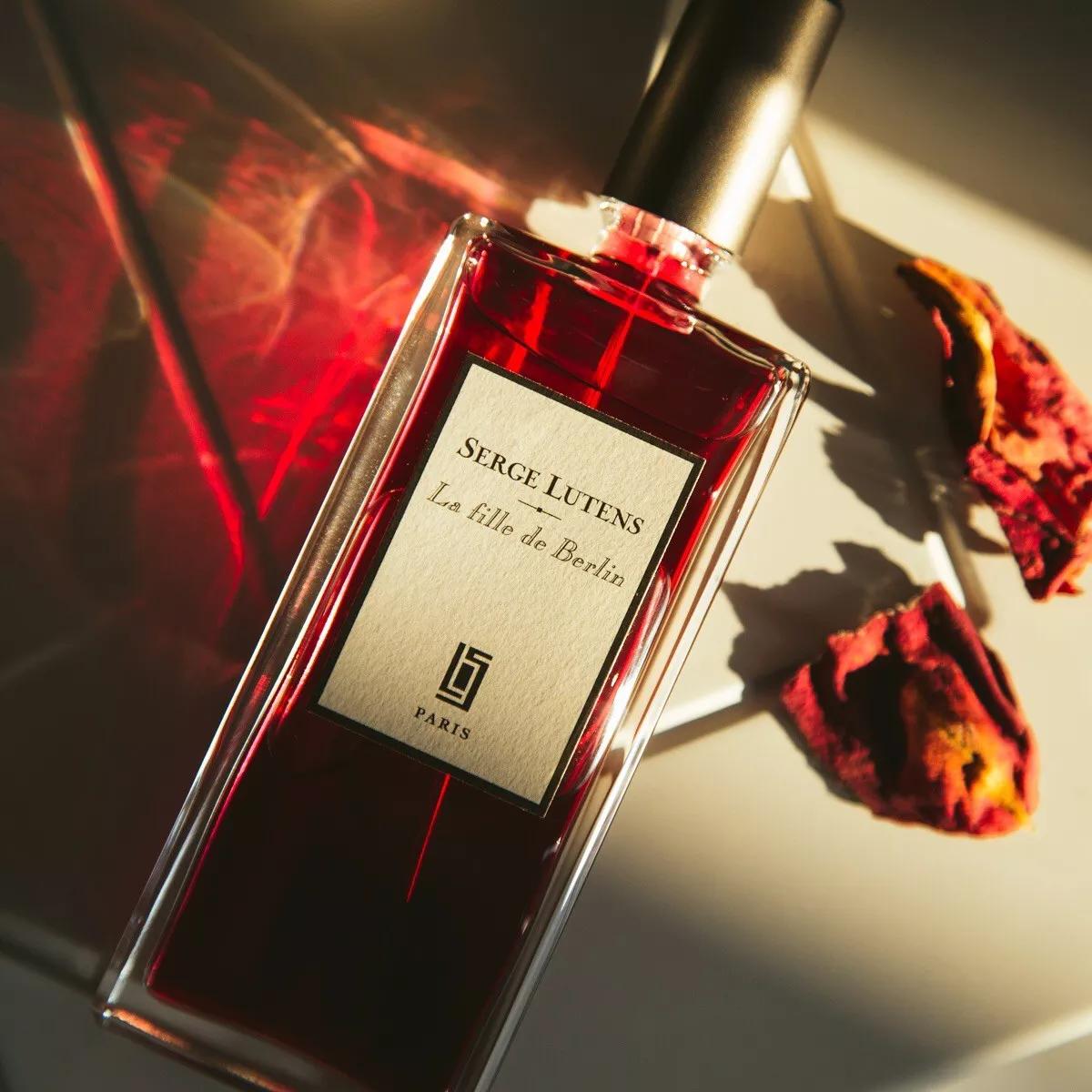 拜年喷什么香水好闻女,大年初一喷香水