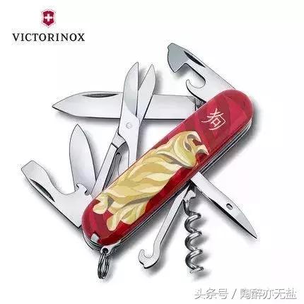 狗年新时尚，国际大牌为迎合中国市场，都出了些什么看不懂的时尚