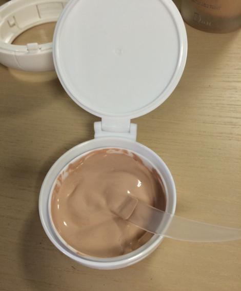 化个淡妆用什么化妆品就可以了,想化淡妆买些什么化妆品