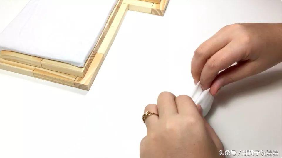 手工diy给芭比娃娃做床,手工芭比娃娃的床怎么做