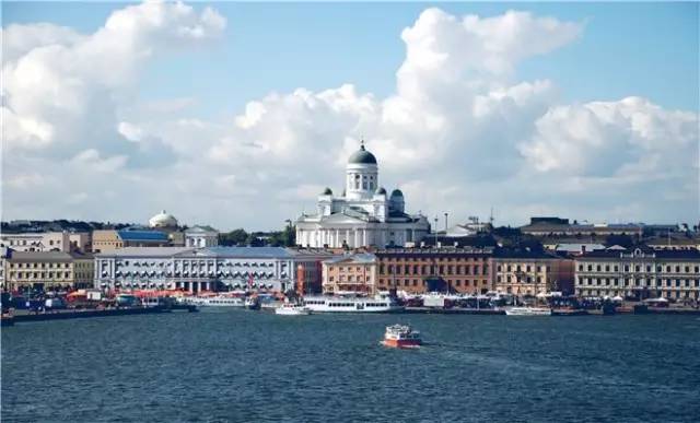 格调|我能想到最性感的画面，就是静*坐静**在那里，等帅哥美女驾到