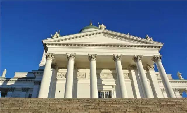 格调|我能想到最性感的画面，就是静*坐静**在那里，等帅哥美女驾到