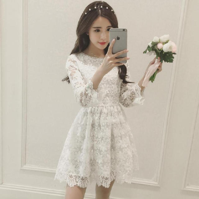 甜美白色蕾丝吊带连衣裙,可爱甜美蕾丝连衣裙