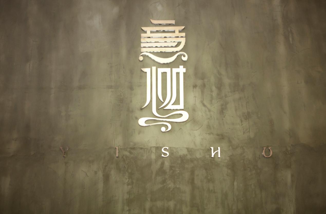 走过一年弯路，天猫男装界杀出黑马，还把门店开到香港