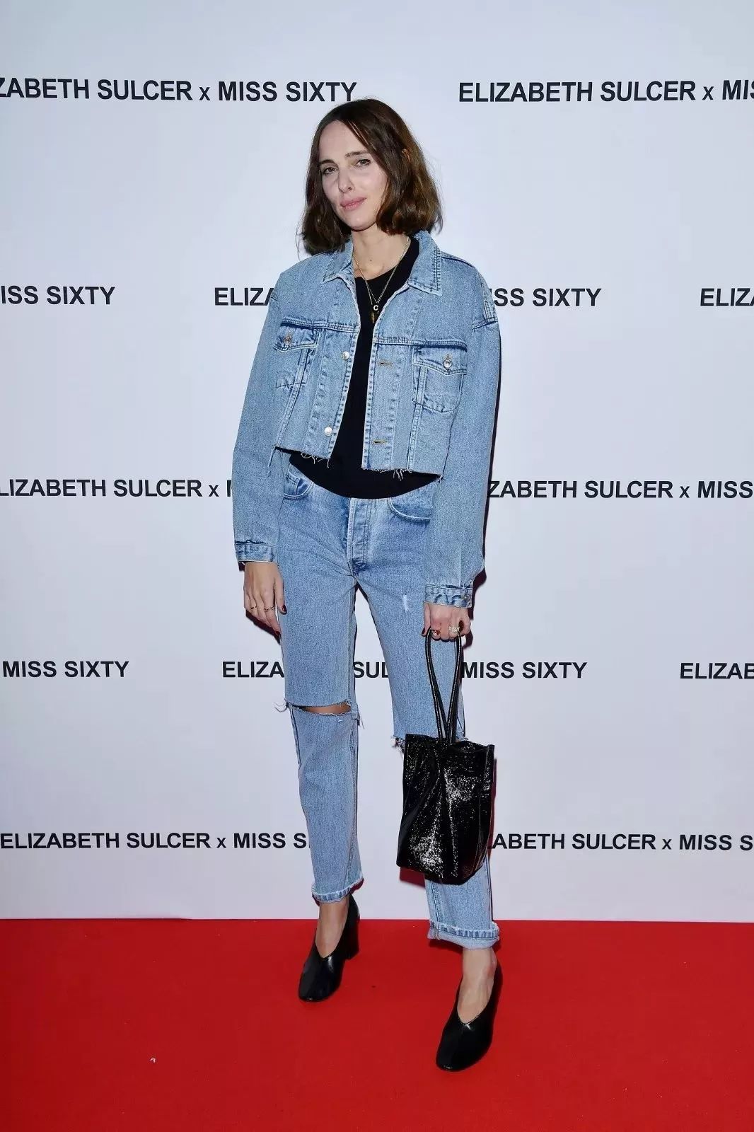 “石头姐”、“黄金芭比”现身ELIZABETHSULCERxMISSSIXTY系列发布派对，演绎示范及穿搭！