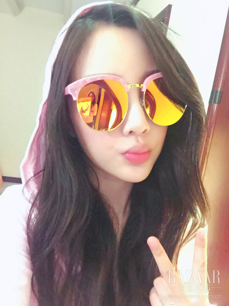 杨幂同款墨镜迪奥 (宋茜杨幂经典款手袋)