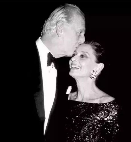 史上最悲壮的爱情叫纪梵希与赫本,有一种真挚的友谊叫赫本与纪梵希