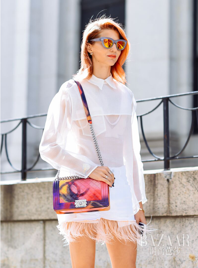 杨幂同款墨镜迪奥 (宋茜杨幂经典款手袋)