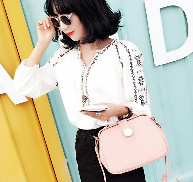 千万别漂亮衣服配Low包，品味变负分！