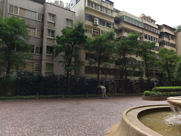 文本直送科技新闻:宏达电旗舰智慧型手机「HTC10」崭新体验，十分完美！