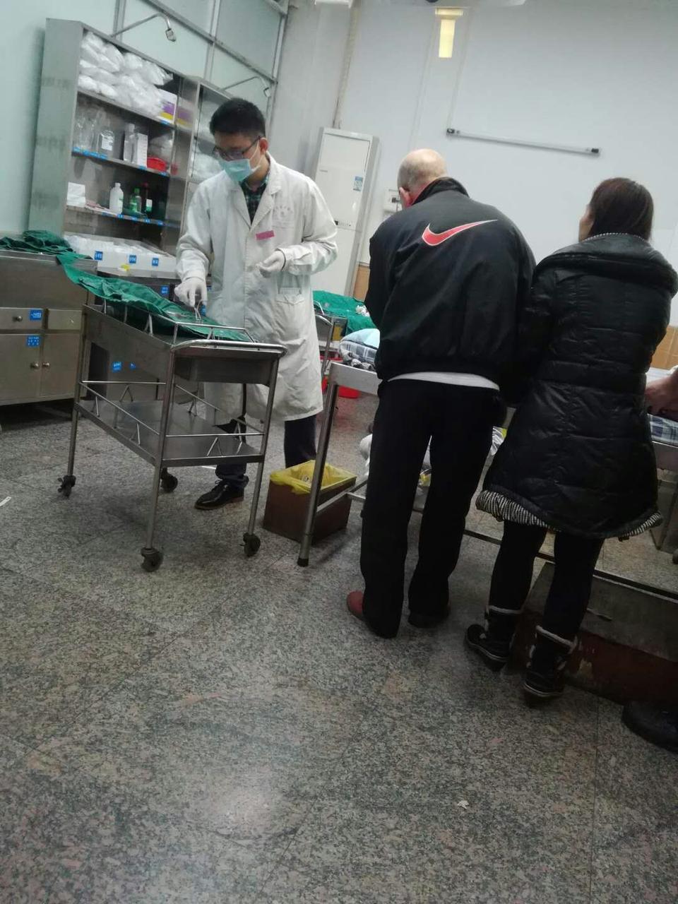 春节我在岗医生值守,春节我在岗护万家灯火守一方平安