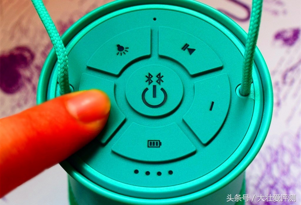 能发光的音响推荐,能照明的收音机