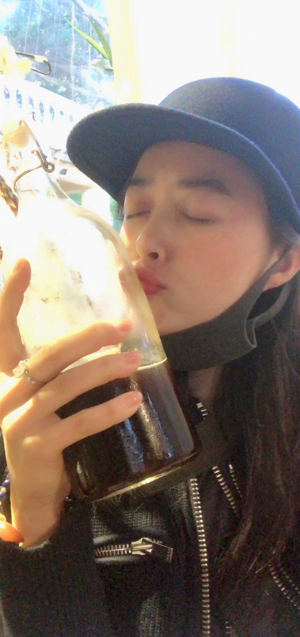 蒋欣口吐戒指,蒋欣黄钻戒指