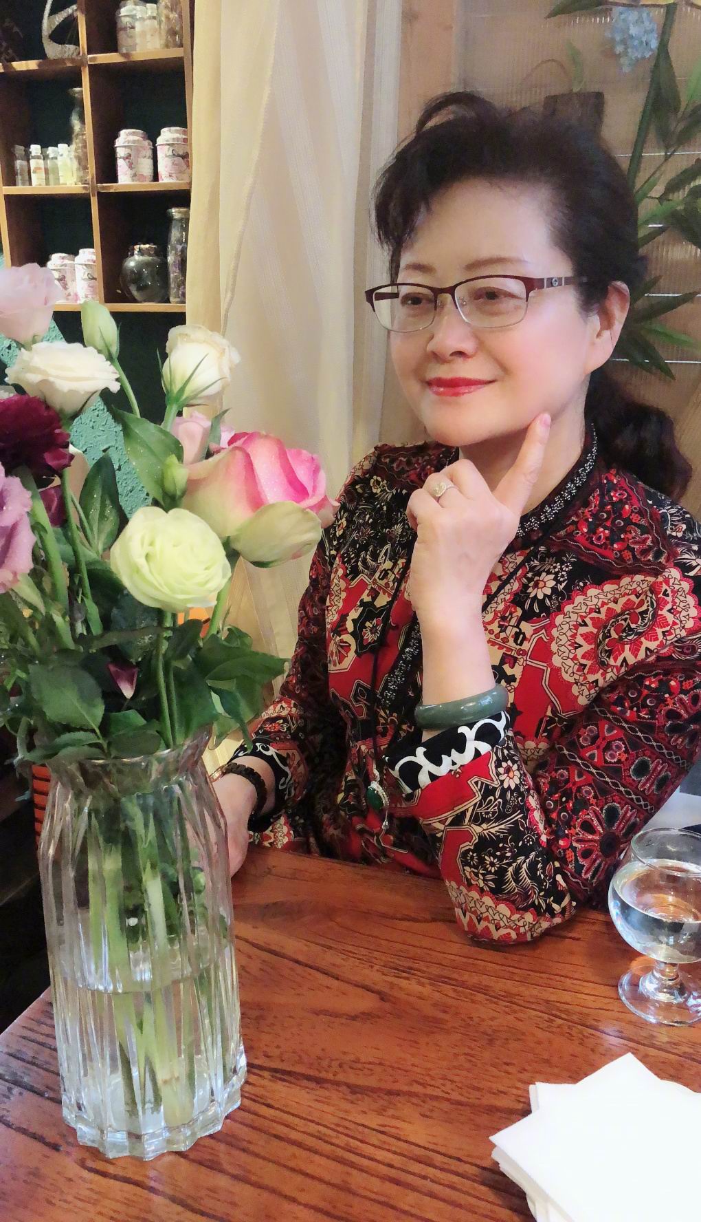 蒋欣口吐戒指,蒋欣黄钻戒指