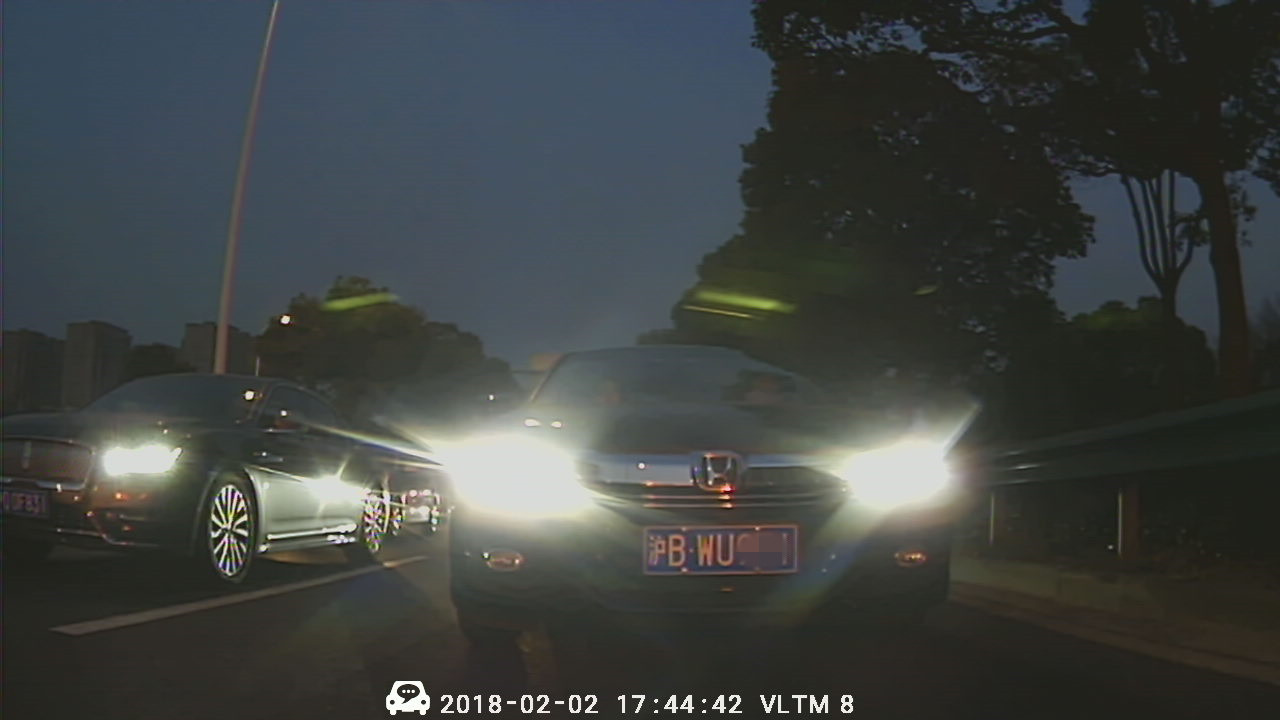 全面屏与后视镜的组合，威路特M8带来更安全的行车体验