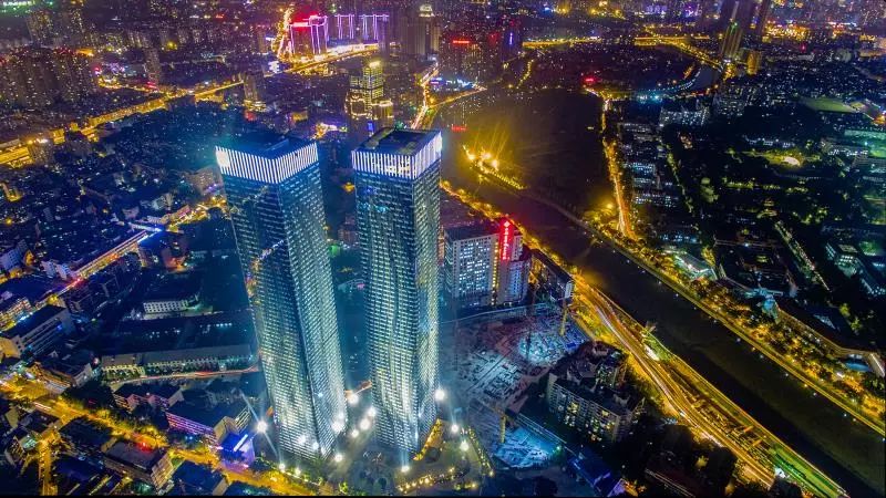 高端高层住宅|以高度与品质代言城央豪华圈