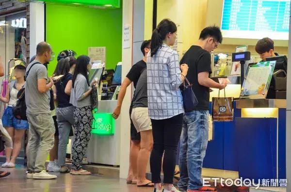 蔡英文说上任以后台湾经济越来越好，然而真相呢？