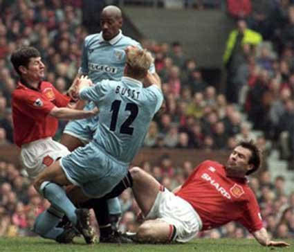 足球史上10大最严重的断腿视频,挥不去的梦魇结局