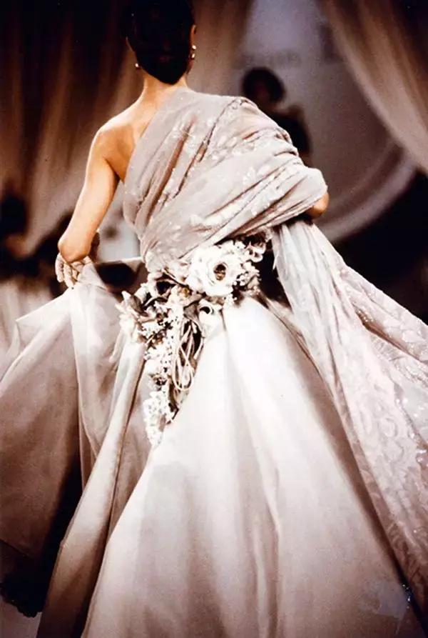 什么是真正的优雅的女人,什么是女人真正的优雅