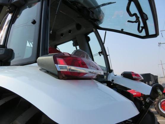 悍沃2104拖拉机前驱操控视频,悍沃1804拖拉机好不好