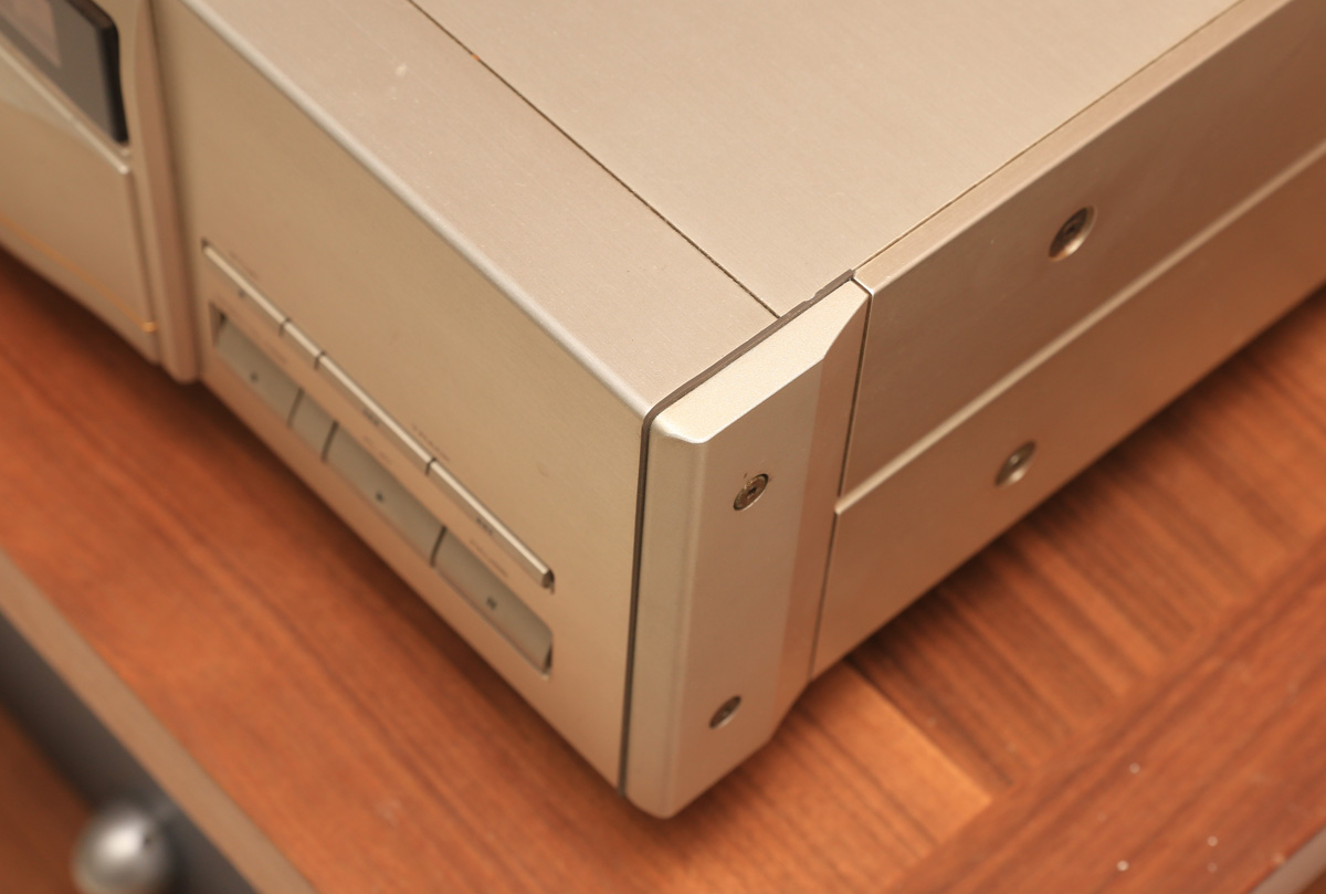 二十多年前的CD机至今售价上万，先锋PD-T09究竟实力何在？