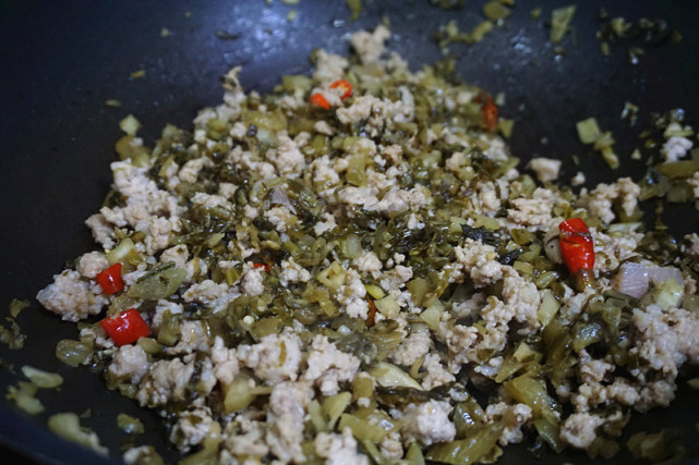 春天上火牙肿嗓子疼，这道菜得多吃，葱姜不放，五分钟出锅，省心