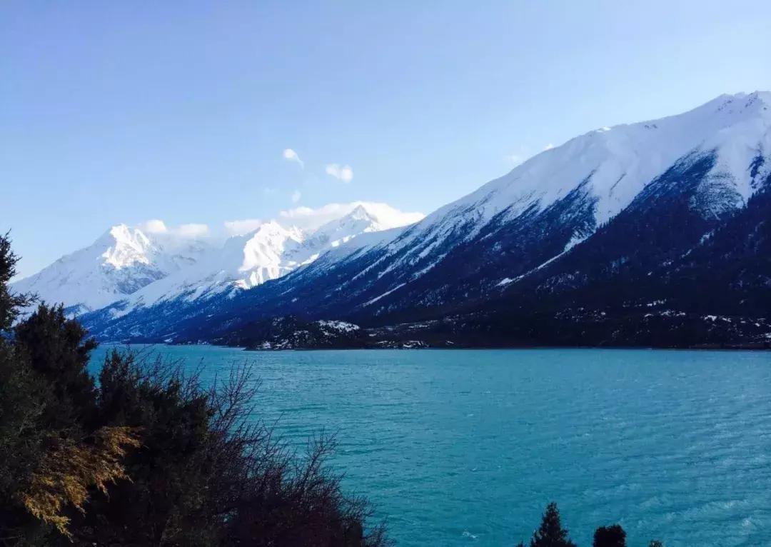 自驾游怎么穿越雪谷,自驾穿越雪地雾凇视频