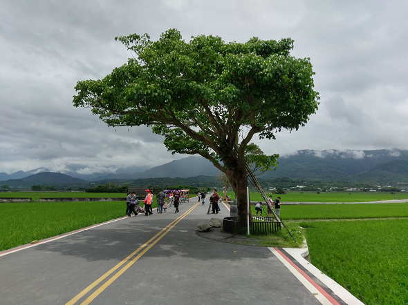 文本直送科技新闻:宏达电旗舰智慧型手机「HTC10」崭新体验，十分完美！