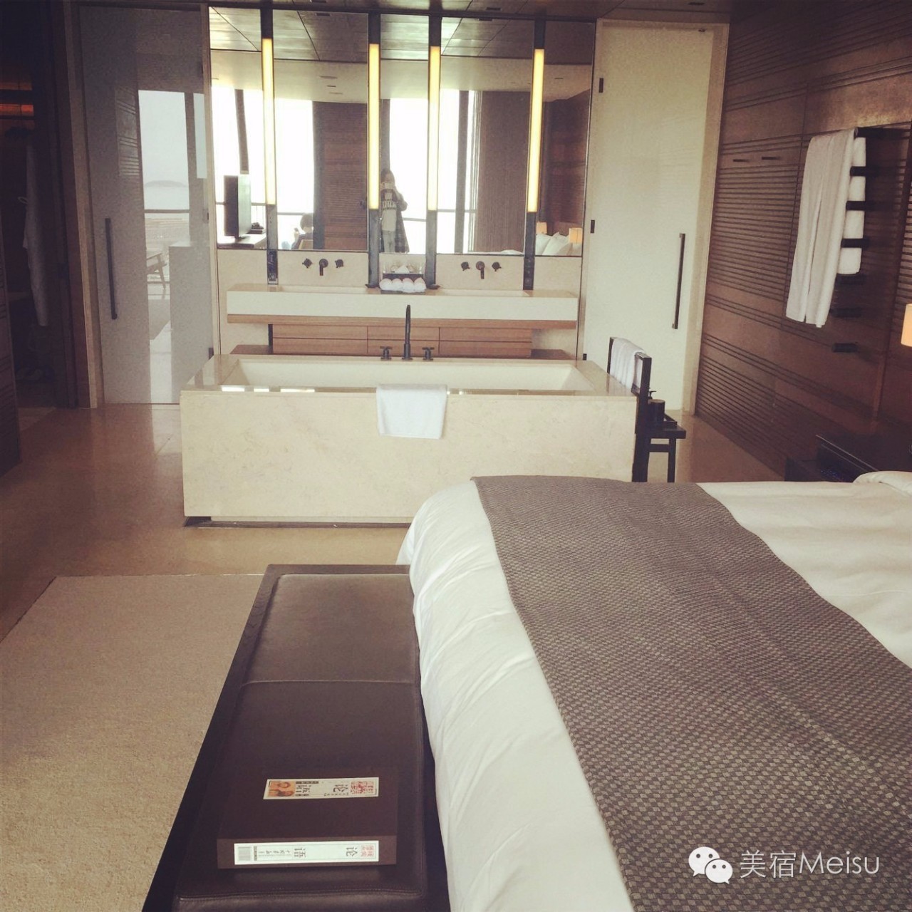 一家惊艳国牌度假界、一家美翻华北民宿圈，两种体验，看见最妩媚的青岛