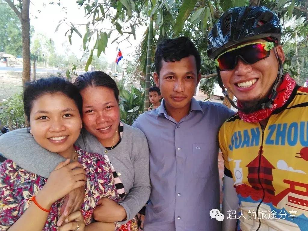 越南胡志明奥黛店,在胡志明街头偶遇穿奥黛的美女