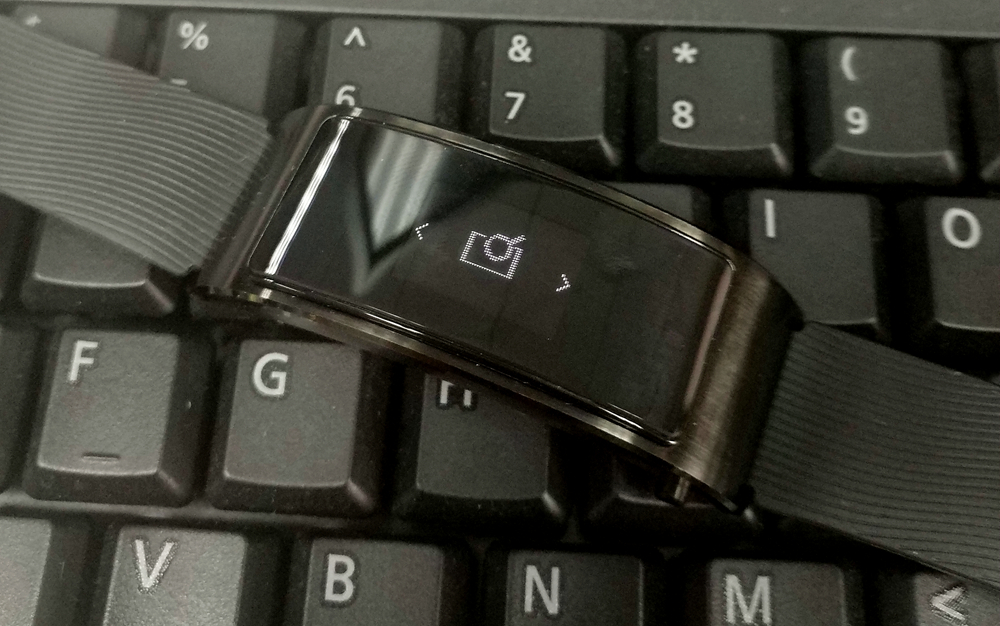 华为手环6pro和keep手环b3,华为手环时尚款跟活力款的区别