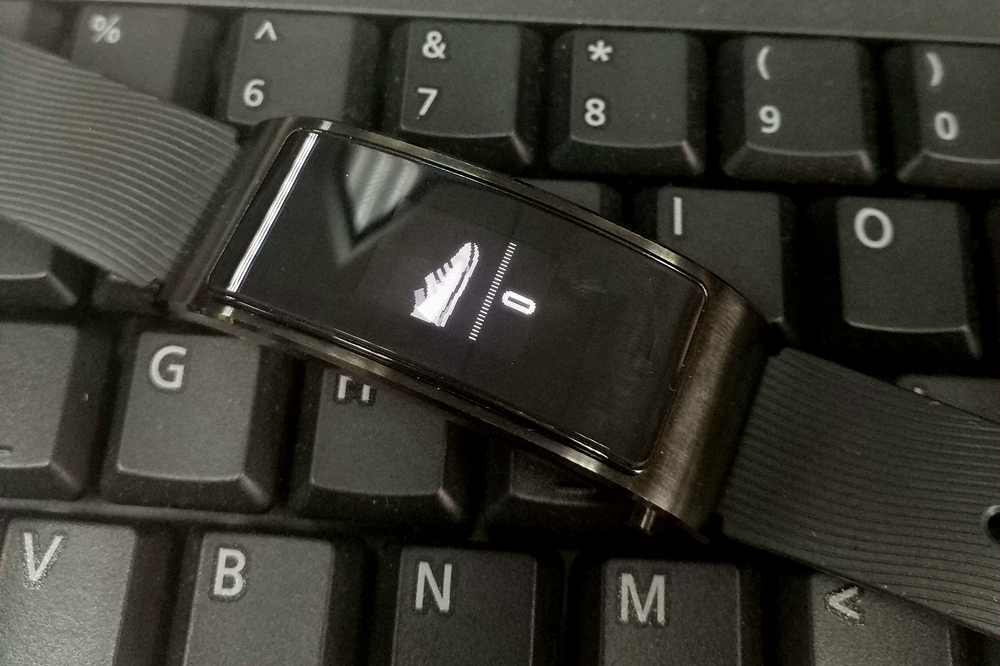 华为手环6pro和keep手环b3,华为手环时尚款跟活力款的区别