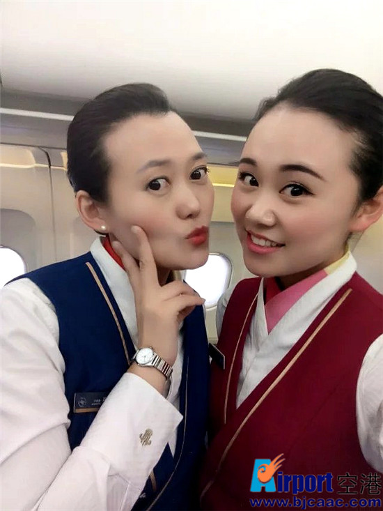南航空姐：忙碌，但很温暖